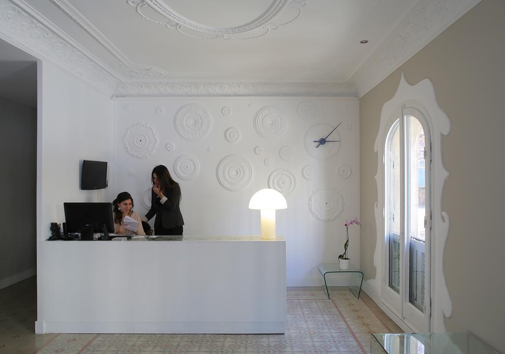 Hostal Medea Barcelona Exterior photo